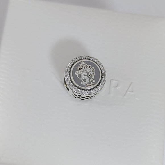 Pandora Disney Parks RunDisney Jasmine Princess Marathon 5K Charm Bead S925 ALE - Picture 2 of 6